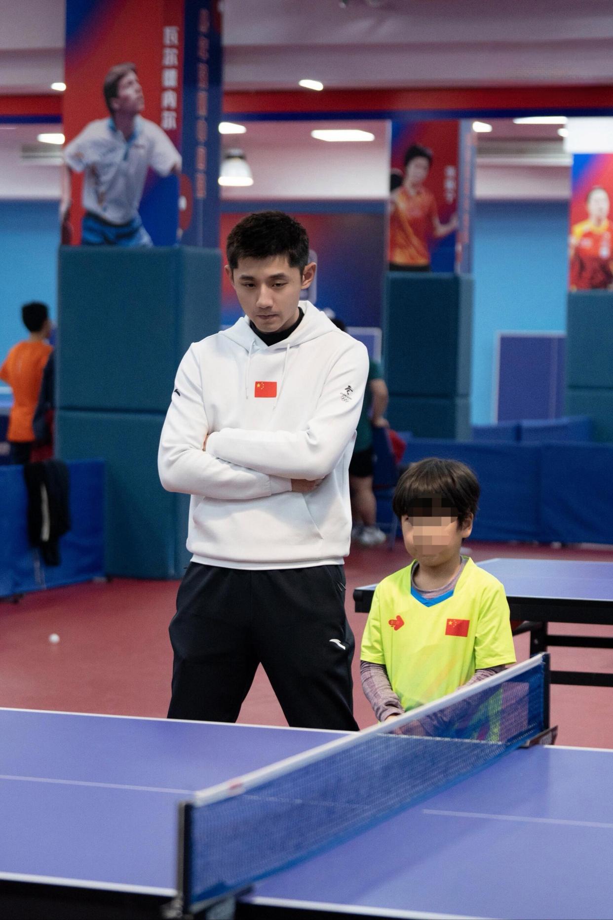 开云体育中国-中国乒乓球队轻取英国乒乓球队，张继科制霸全场