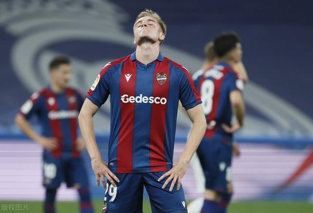 开云官网-关于塞维利亚鏖战瓦伦西亚,罗德里戈完成帽子戏法的信息