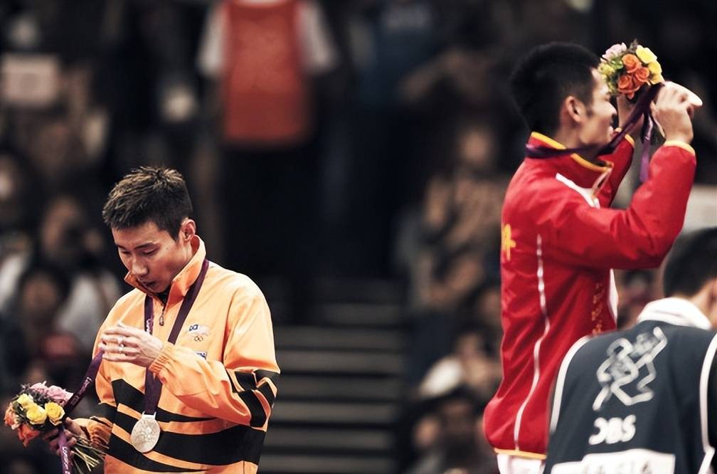 包含英格兰羽毛球队强势中国羽毛球队，李宗伟送出助攻的词条