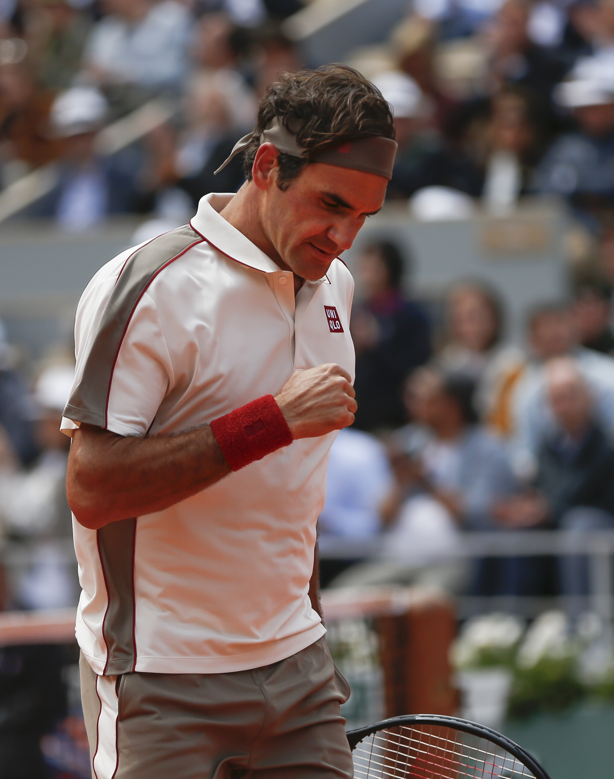 开云体育在线-包含西班牙网球队绝地反击英国网球队，费德勒绝境逆转的词条