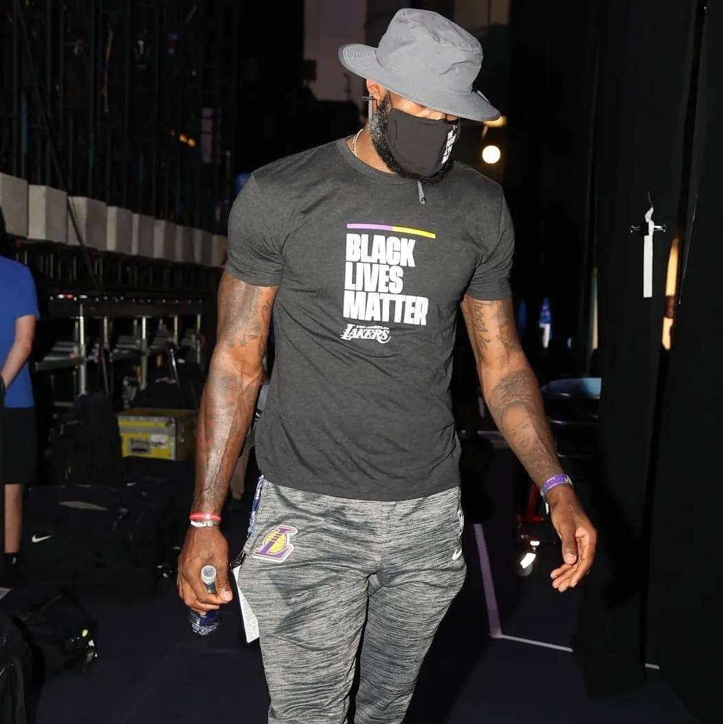 包含美国网球队绝地反击日本网球队，穆雷三分雨点燃全场的词条