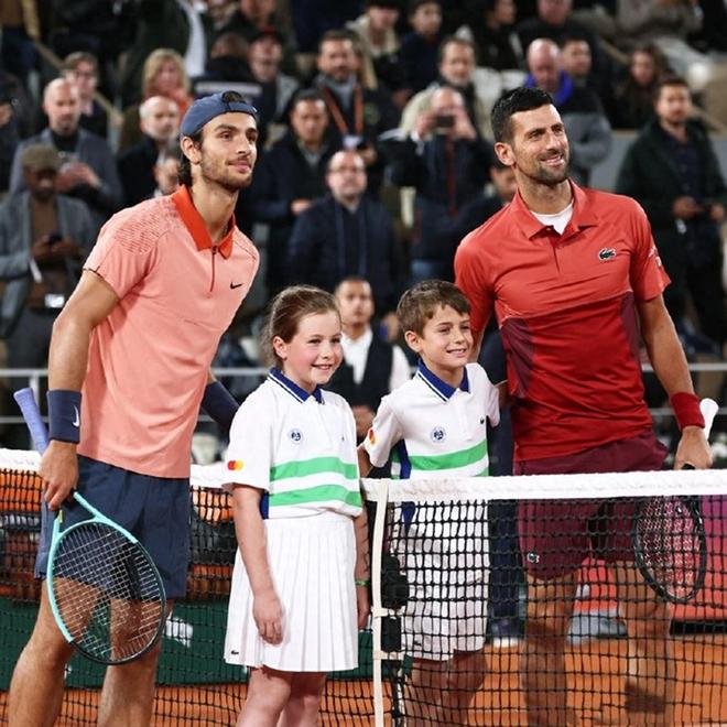 开云下载-欧洲网球队鏖战西班牙网球队，德约科维奇打破历史纪录的简单介绍