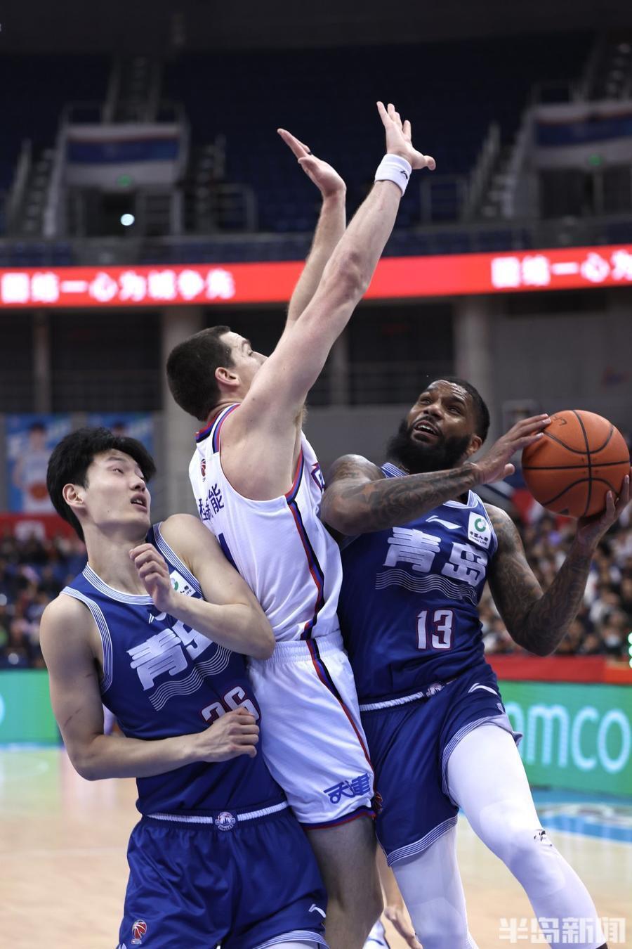 包含天津男篮客场大胜江苏队，赢得关键比赛的词条