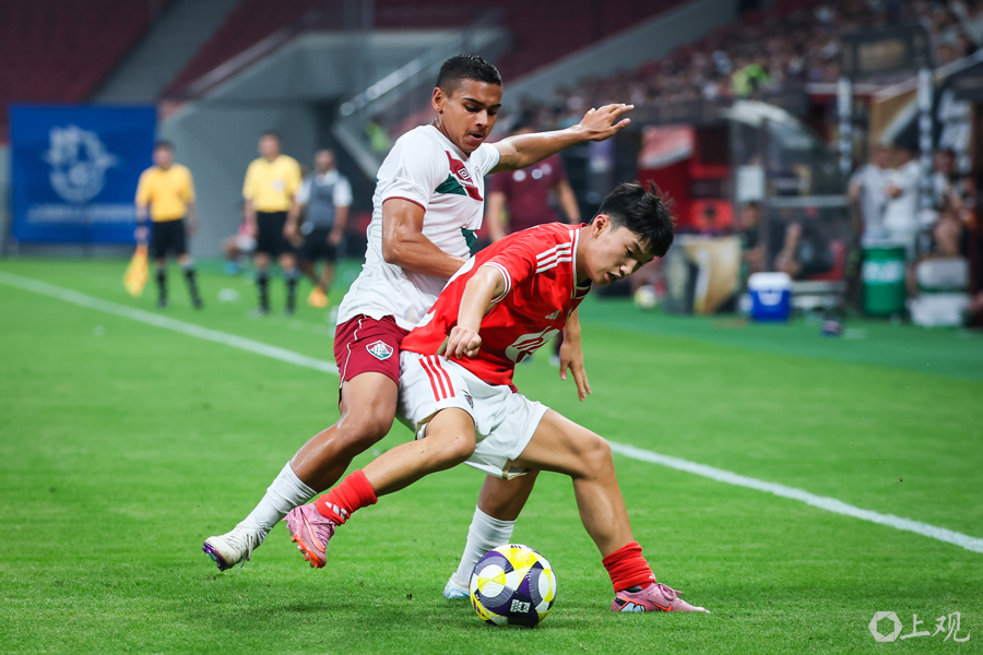 巴西联赛第一轮：弗鲁米嫩斯队客场险胜河床队的简单介绍