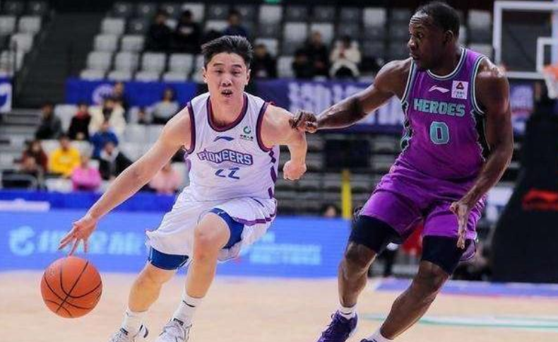 开云下载-关于广东华南虎客场逆转山东鲁能，取得关键胜利的信息