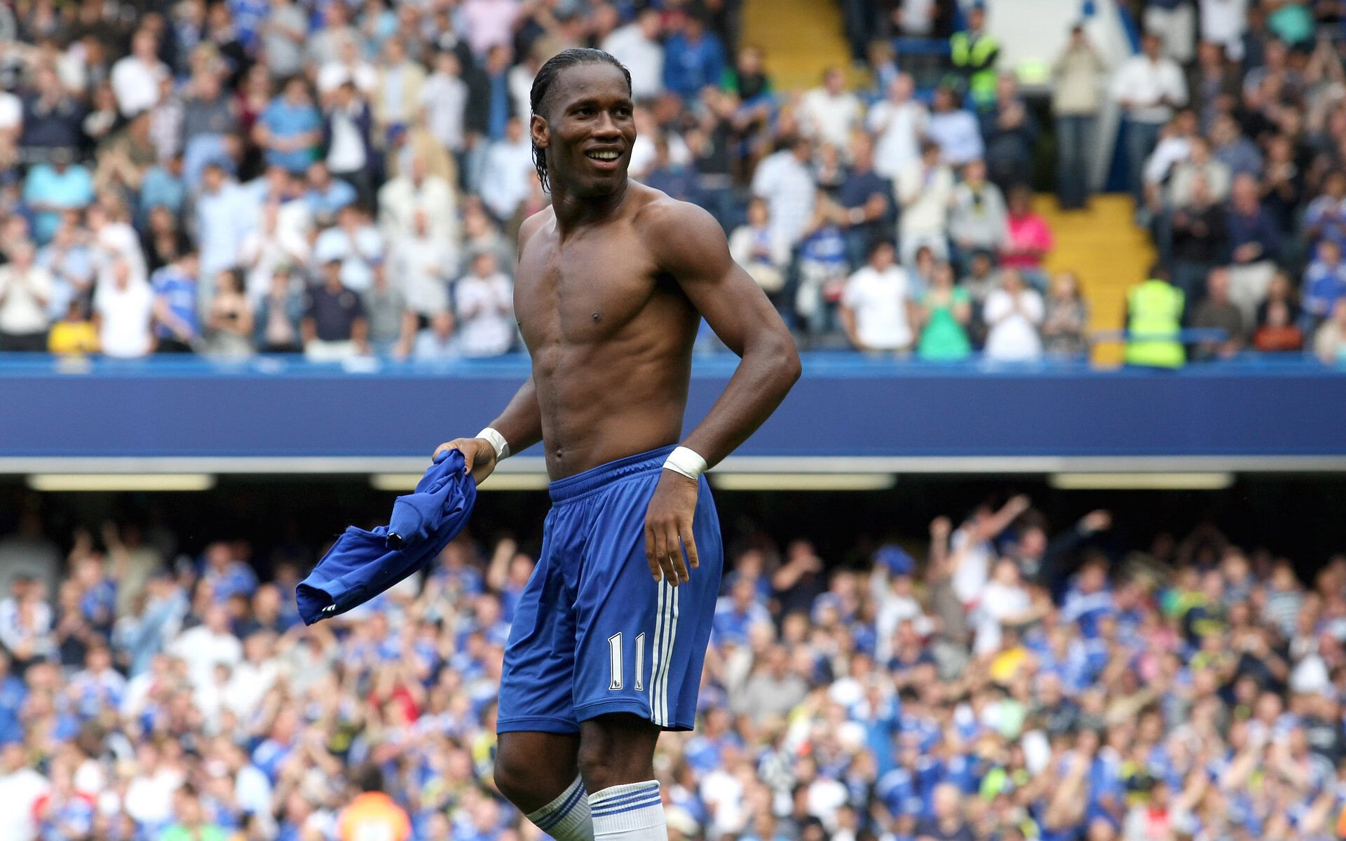 东方太极虎险胜北非雄狮，萨拉赫隔空点燃亚洲足球之夜